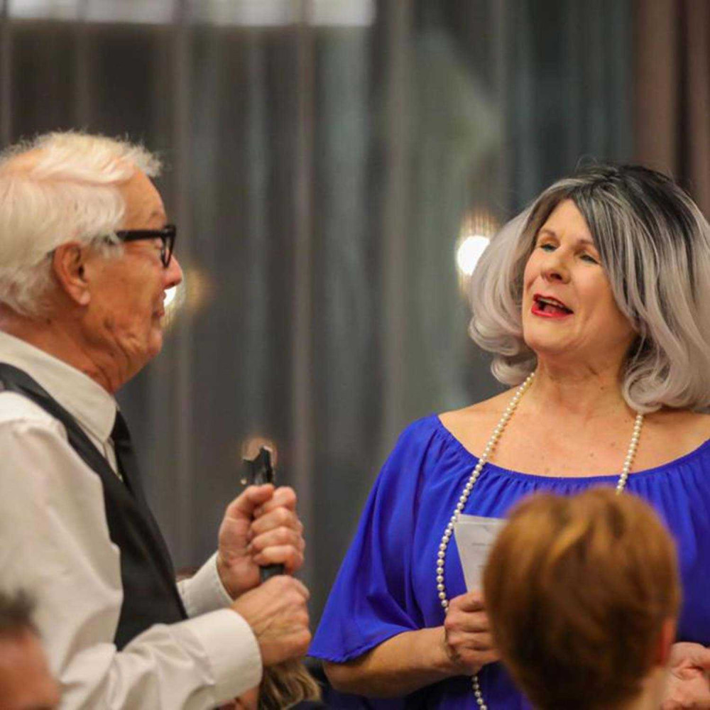 Mit Ehemann Heiner Hitz im DinnerKrimi «Blutiger Laufsteg», 2019.