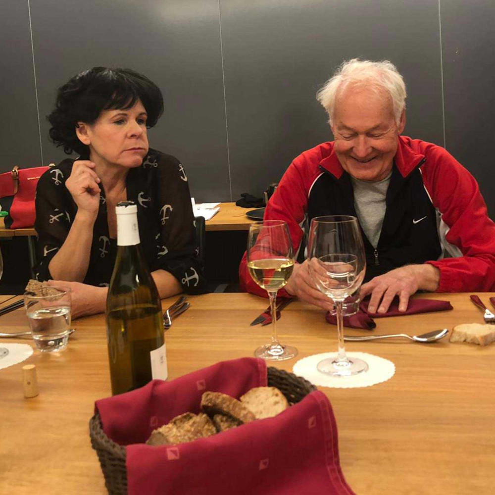 Mit Ehemann Heiner Hitz in einer DinnerKrimi-Pause. «Skalpell Duell», 2018.