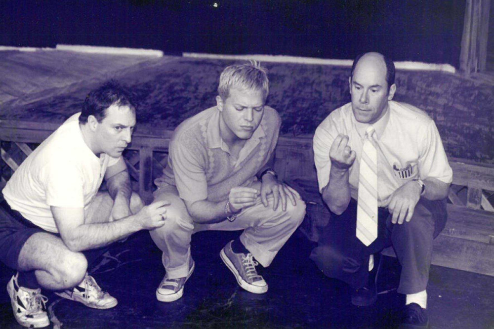 Christian (Mitte) in "A Lonley Monkeyhouse", LA, 2003.