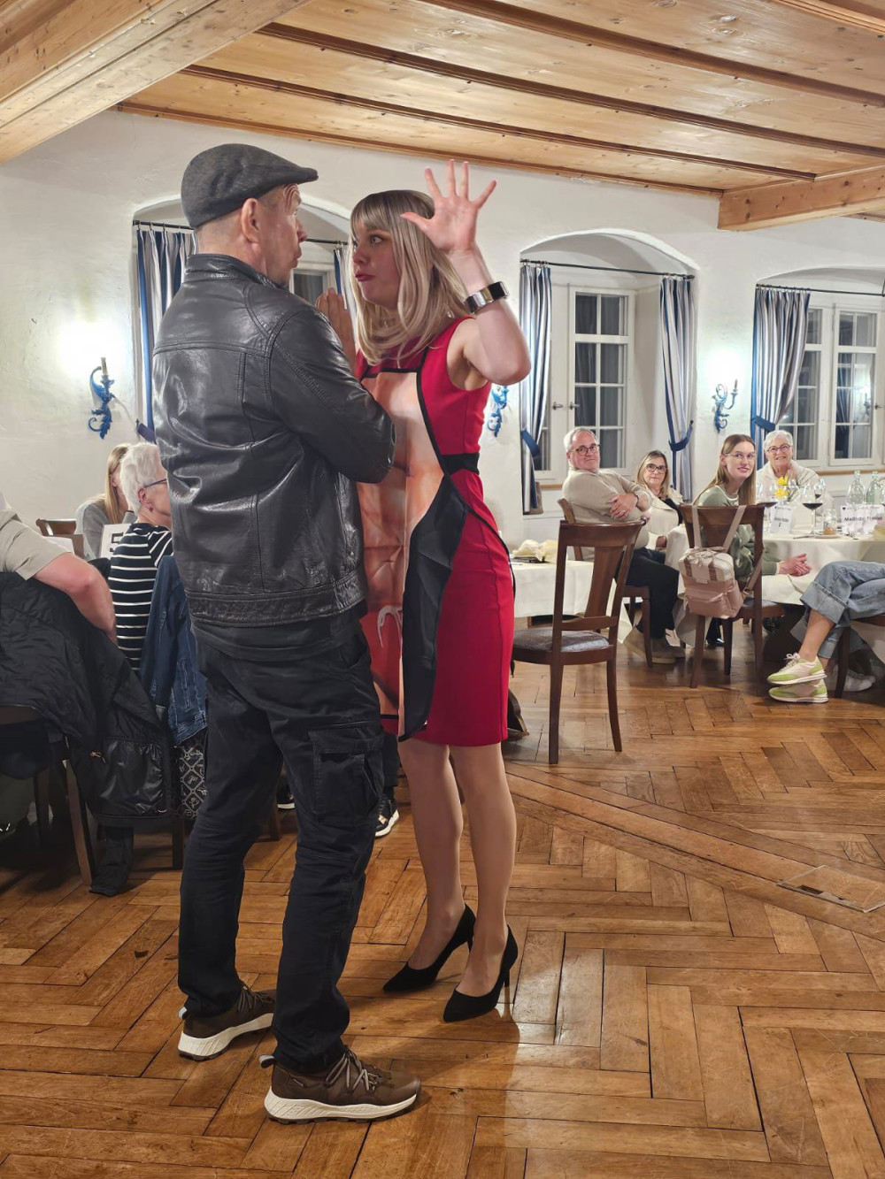 Erich Hollenstein und Ana Xandry.