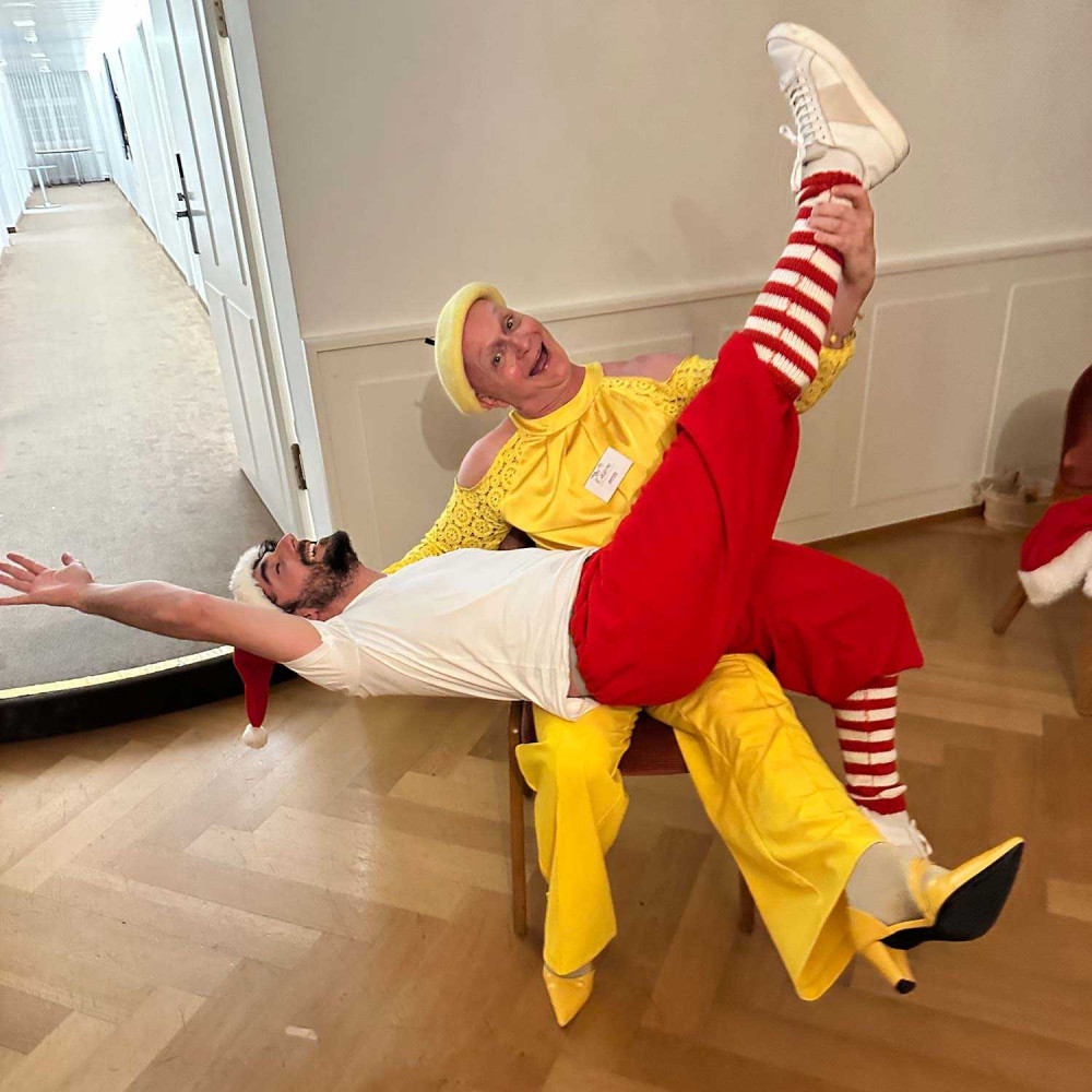 Gjenc mit Schauspieler Roland Duppenthaler.