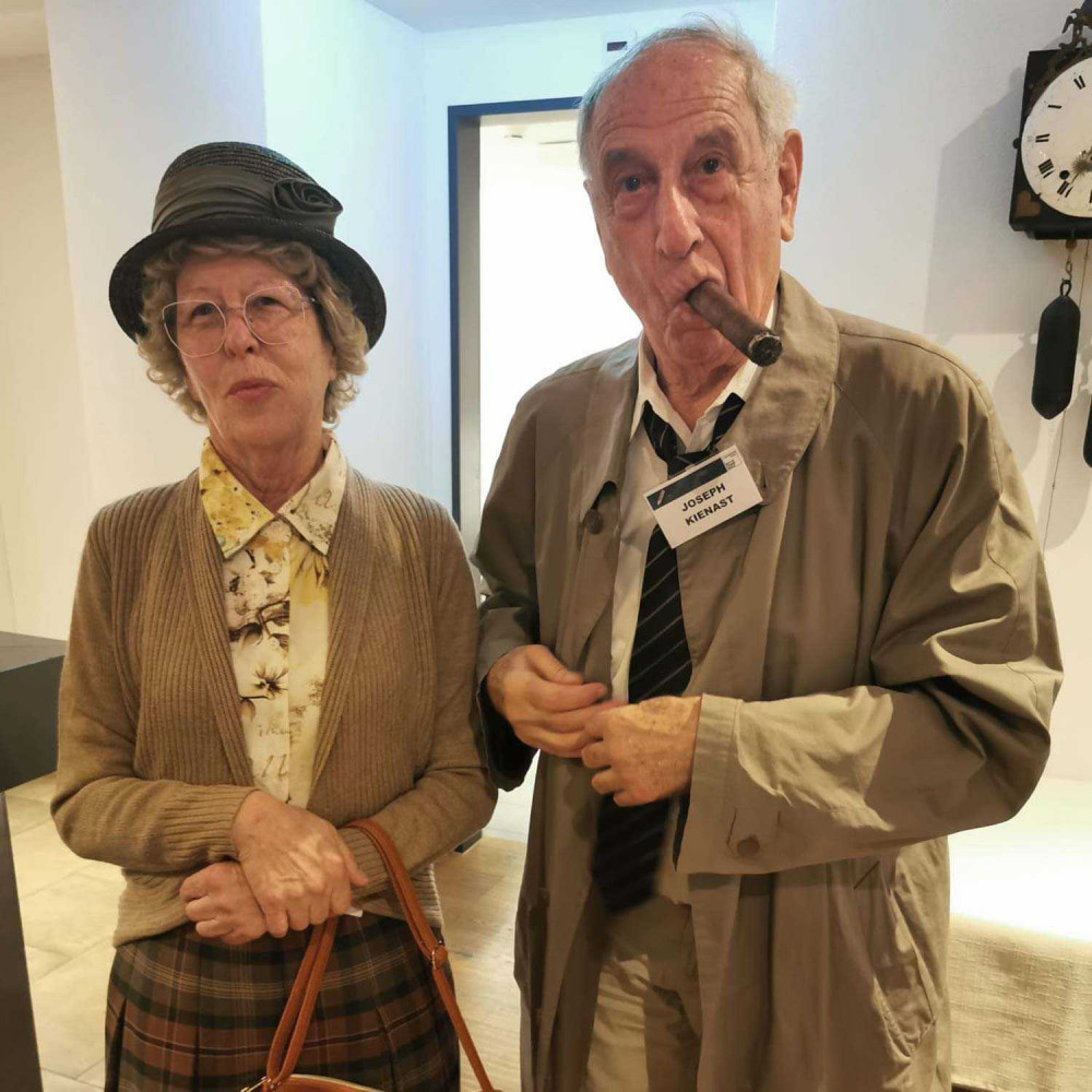 Heidi und Rico als Miss Marple und Colombo.
