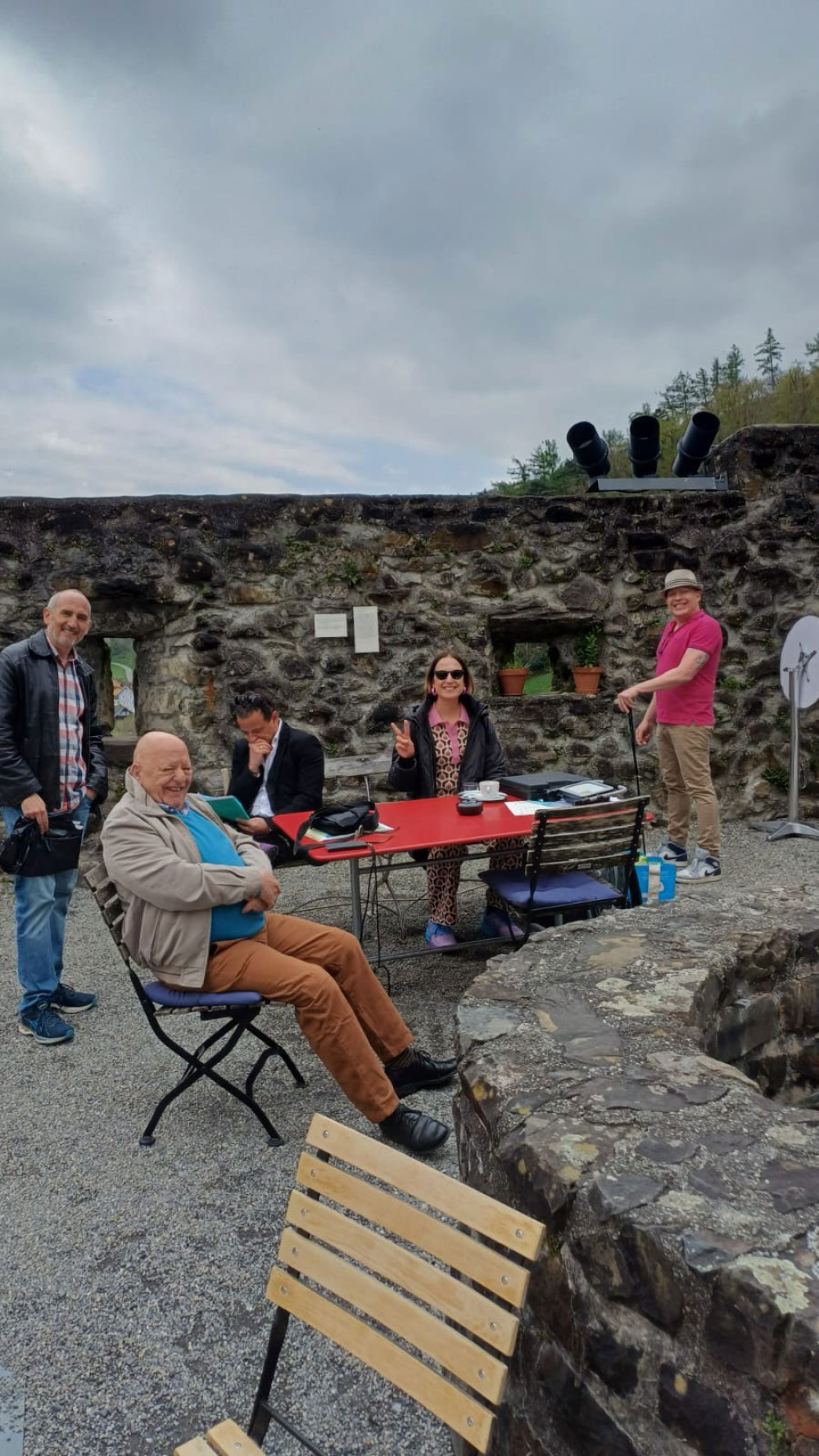 Dreharbeiten auf Schloss Werdenberg. Sauser, Maier, Galati, Hunkeler und Arroyo.