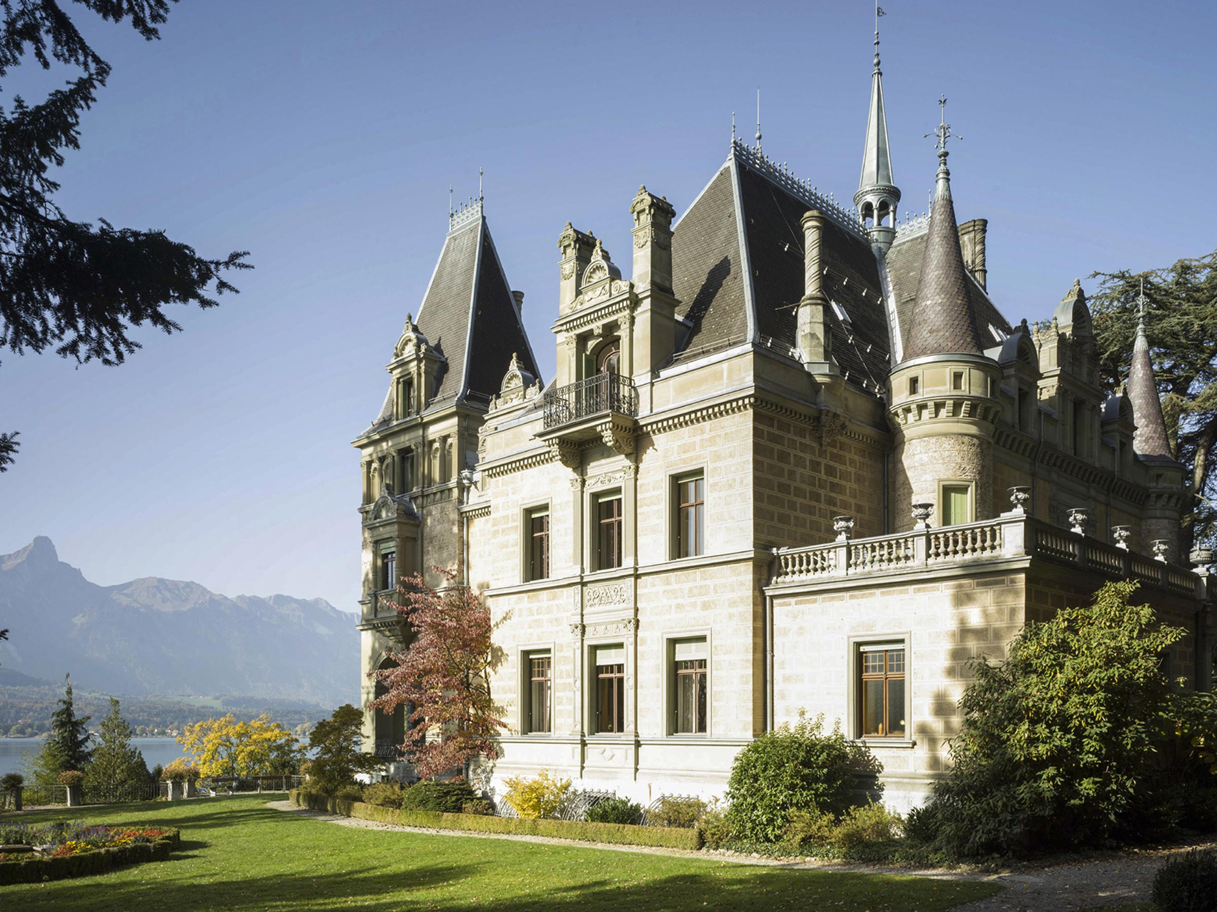 Denlo production location schloss hünegg 2