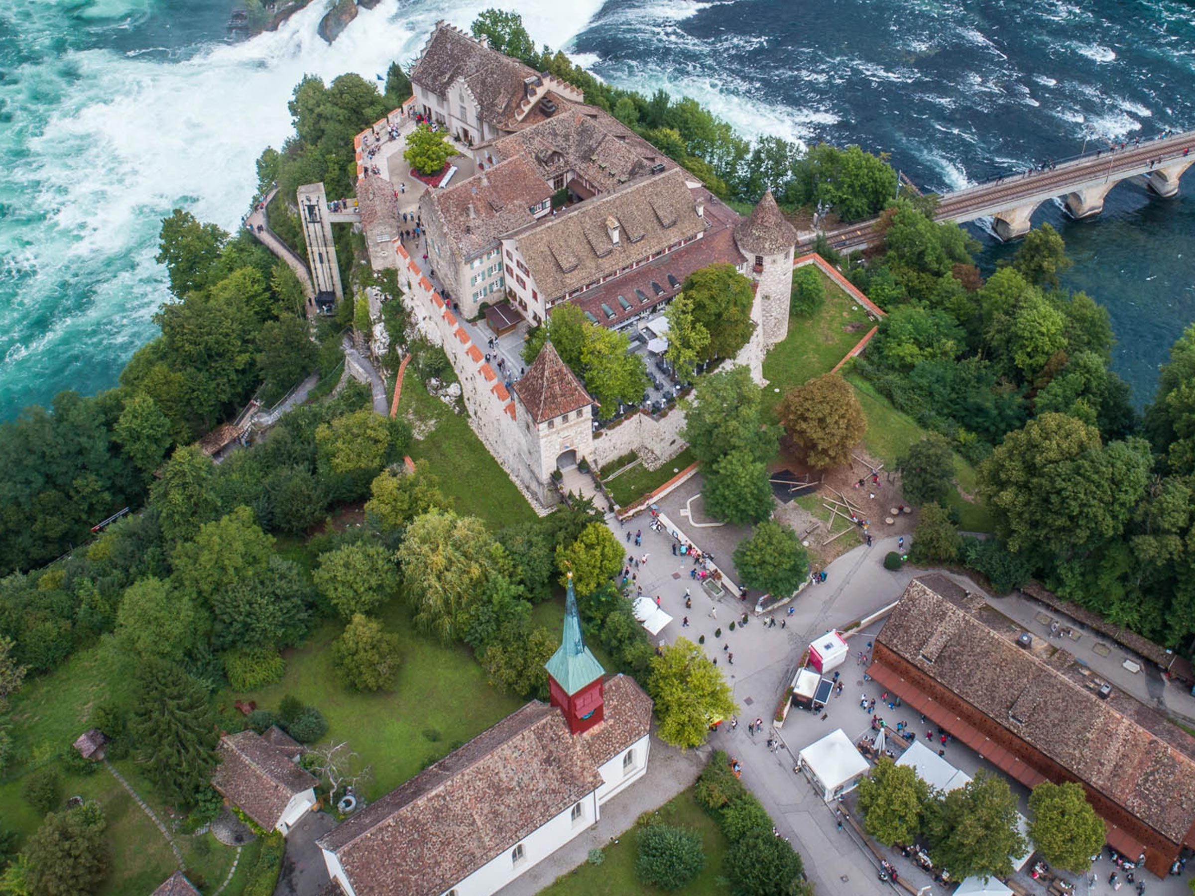 Denlo production location schloss laufen 2