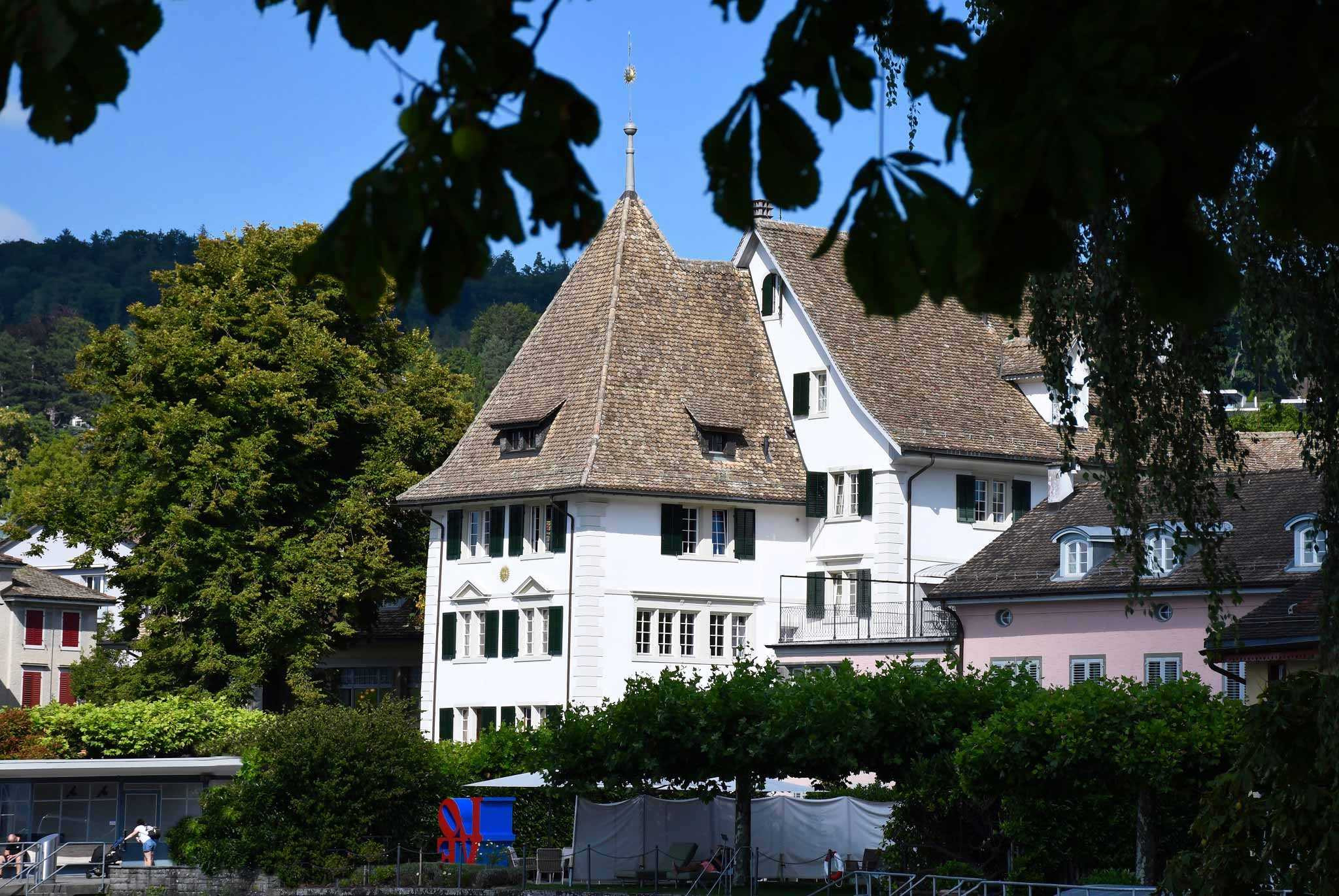 Neu beim WeekendKrimi: Hotel Sonne in Küsnacht am Zürichsee.